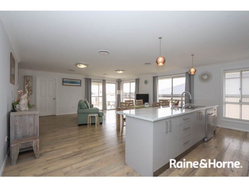 69 Graham Drive, Kelso NSW 2795