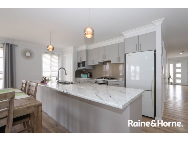 69 Graham Drive, Kelso NSW 2795