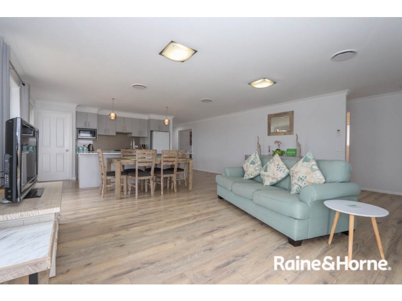 69 Graham Drive, Kelso NSW 2795