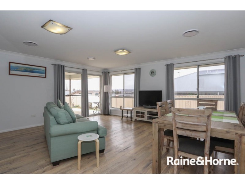 69 Graham Drive, Kelso NSW 2795