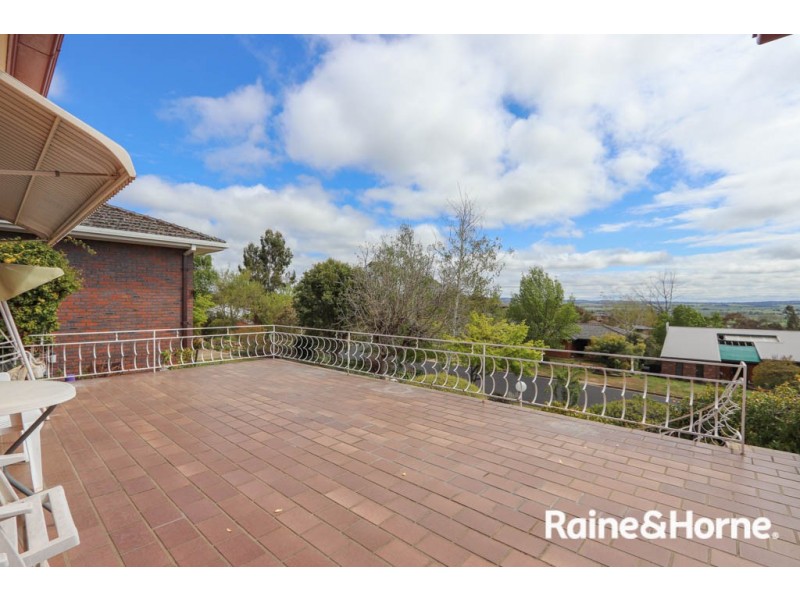 24 Casey Circuit, West Bathurst NSW 2795