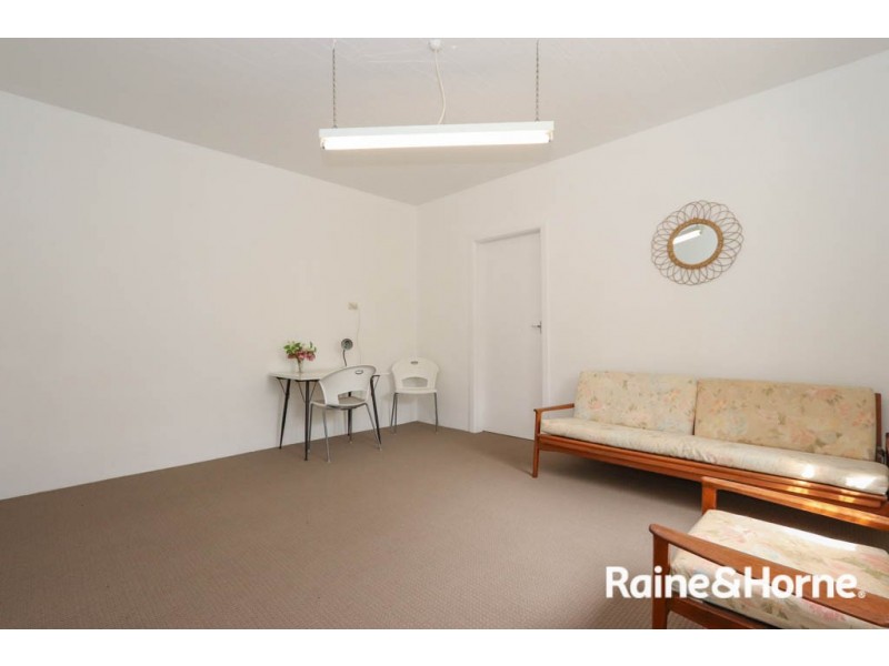 24 Casey Circuit, West Bathurst NSW 2795