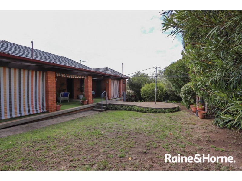 24 Casey Circuit, West Bathurst NSW 2795