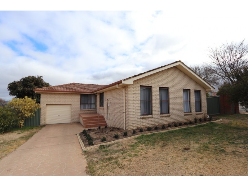 13 Jamison Pl, Bathurst NSW 2795