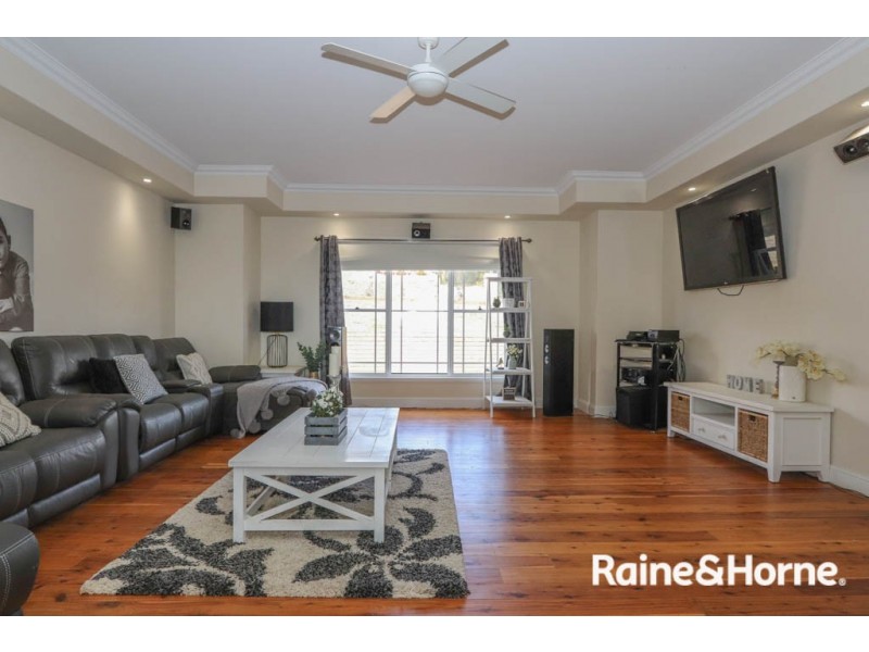 14 Robindale Court, Robin Hill NSW 2795