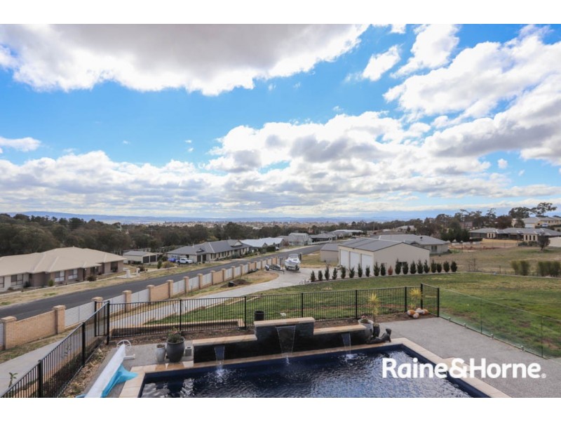 14 Robindale Court, Robin Hill NSW 2795