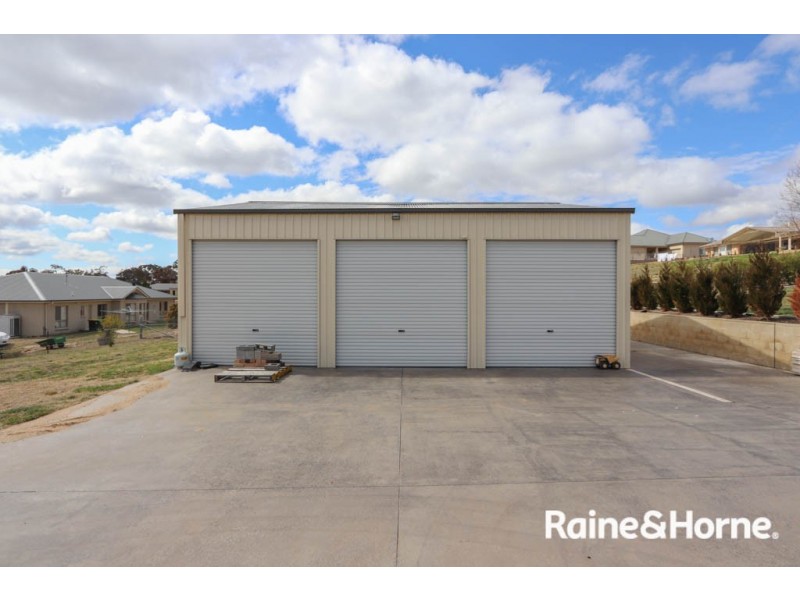 14 Robindale Court, Robin Hill NSW 2795