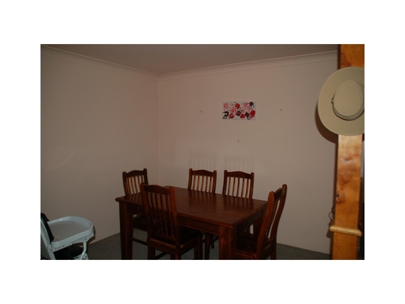 2/14 HIcks close, Bathurst NSW 2795