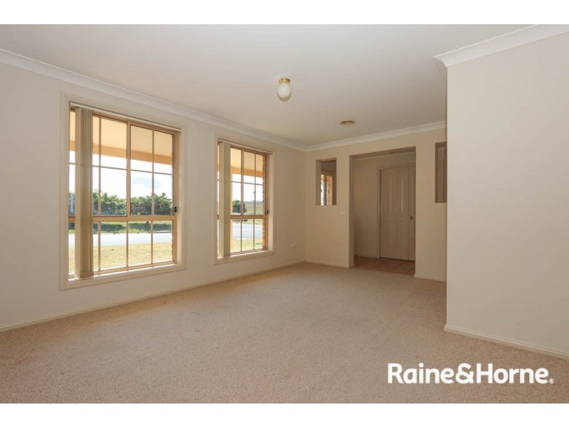 1 Federation Drive, Kelso NSW 2795