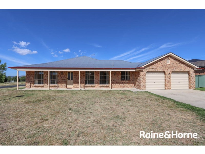 1 Federation Drive, Kelso NSW 2795