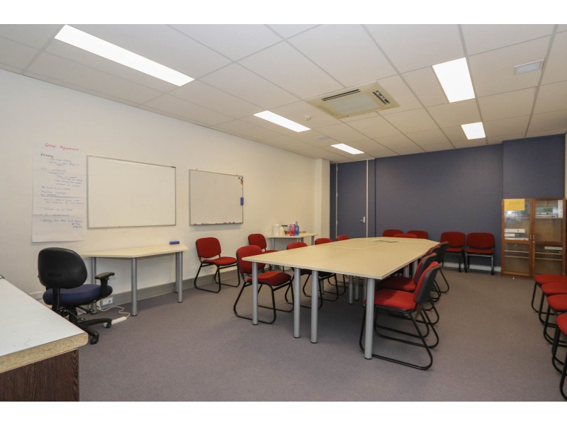 2/108 William Street, Bathurst NSW 2795