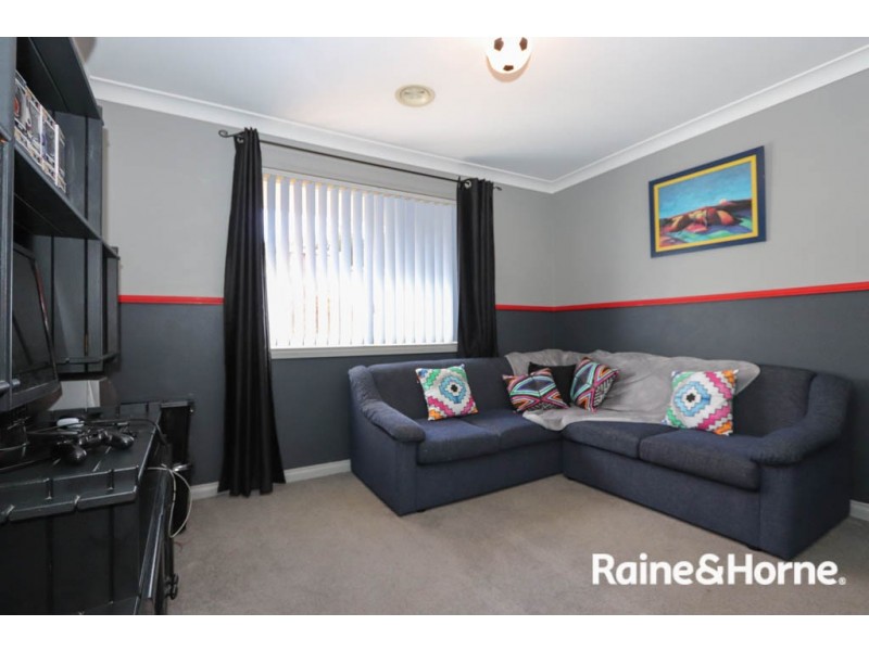 5 Sherman Place, Llanarth NSW 2795