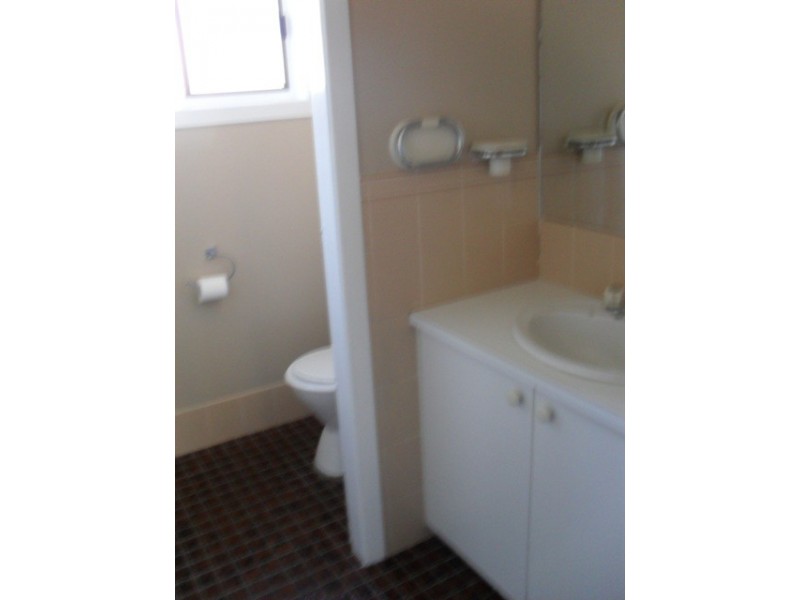 208 Suttor St, Bathurst NSW 2795