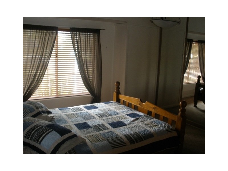 370 Stewart St, Bathurst NSW 2795