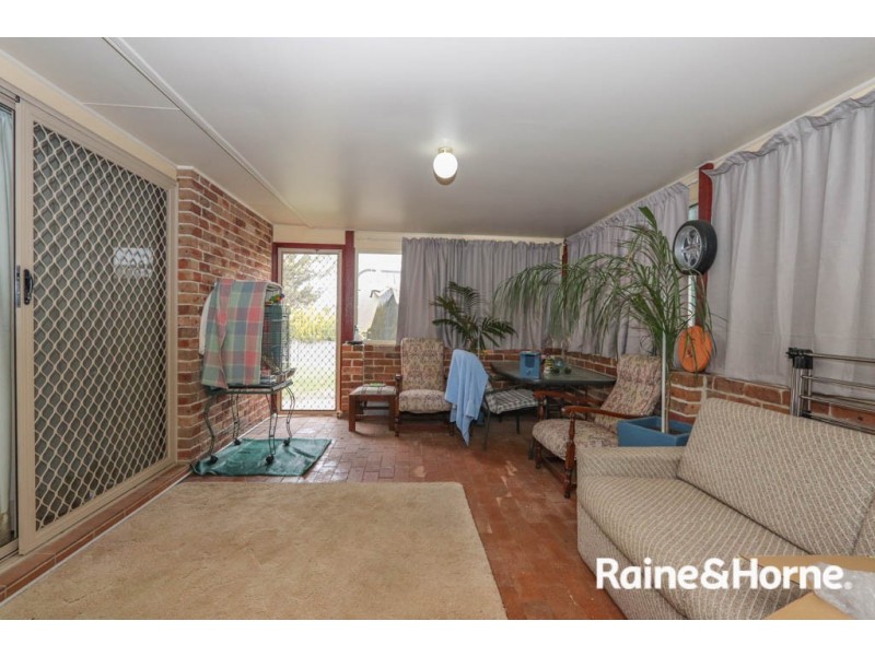 14 Barker Circuit, Kelso NSW 2795