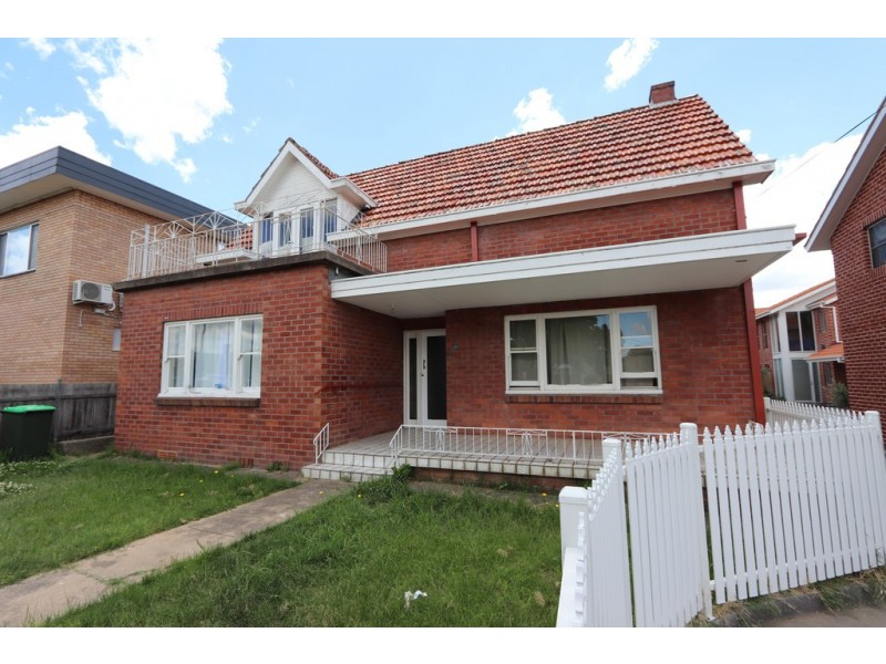 143 William Street, Bathurst NSW 2795