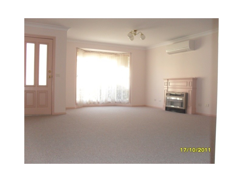 2/186  Piper St, Bathurst NSW 2795