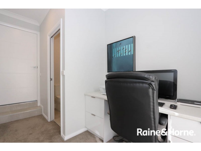 24 Governors Parade, Windradyne NSW 2795