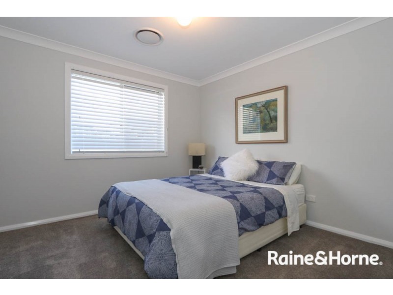 24 Governors Parade, Windradyne NSW 2795