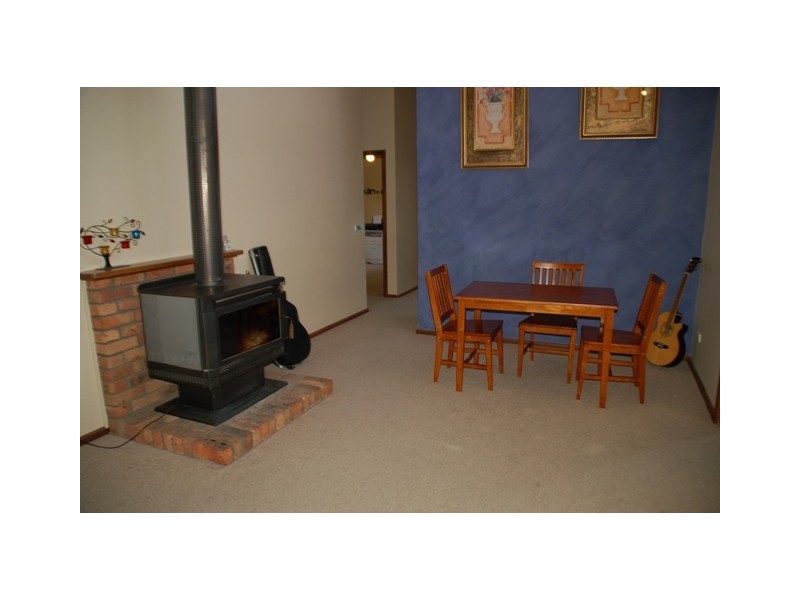 3 Crawford Cr, Bathurst NSW 2795