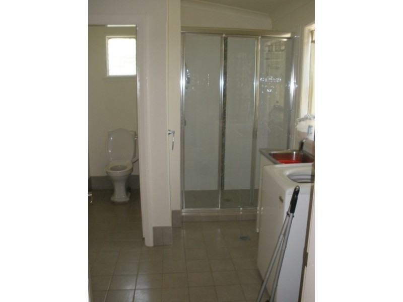 39 Seymour, Bathurst NSW 2795