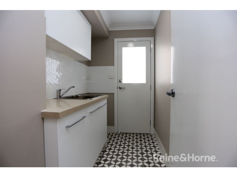 7B Ignatius Pl, Kelso NSW 2795