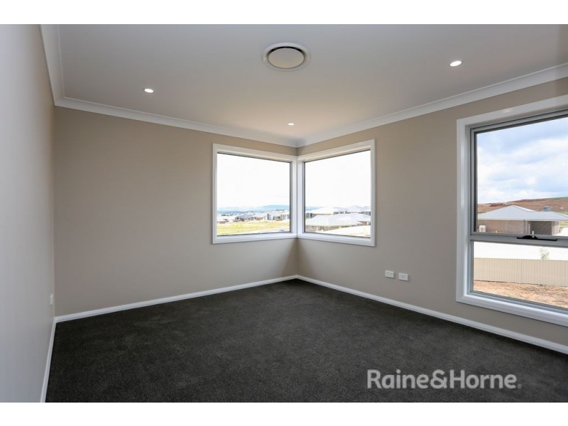 7B Ignatius Pl, Kelso NSW 2795