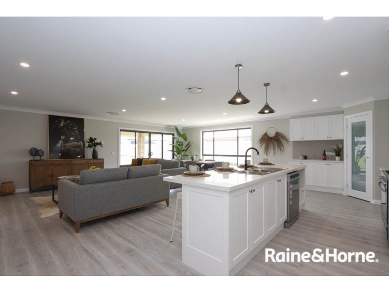 43 Fraser Drive, Eglinton NSW 2795