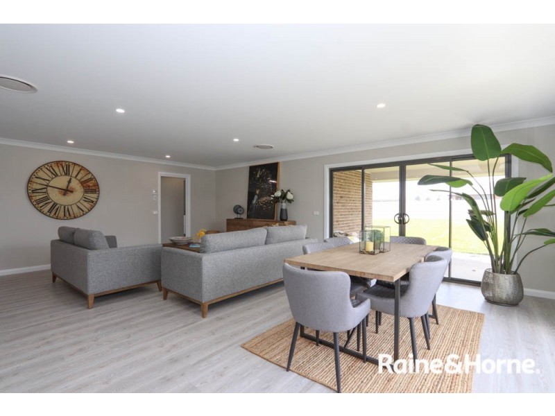 43 Fraser Drive, Eglinton NSW 2795