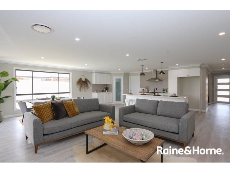 43 Fraser Drive, Eglinton NSW 2795