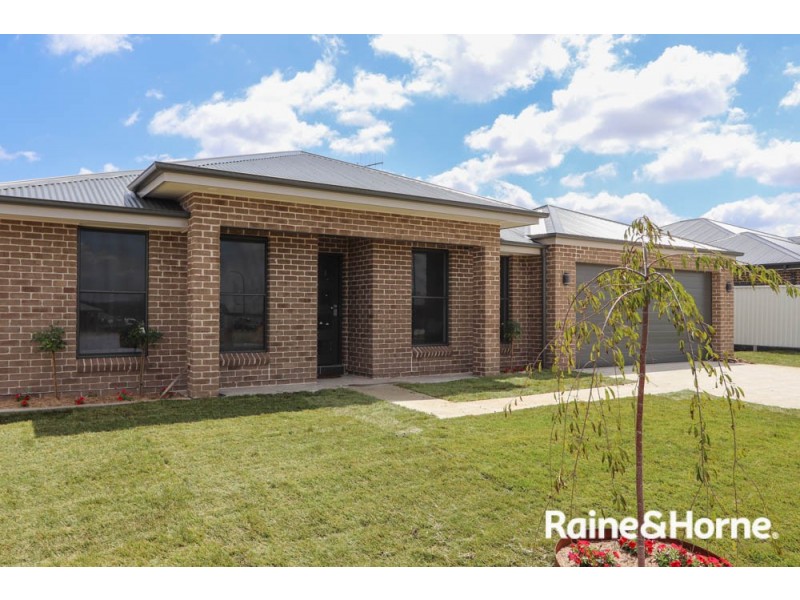 43 Fraser Drive, Eglinton NSW 2795