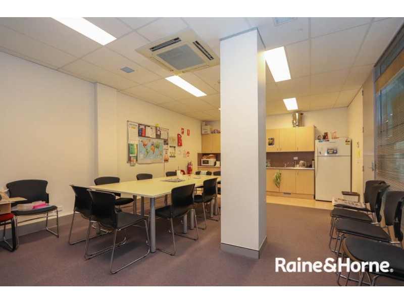 2/108 William Street, Bathurst NSW 2795