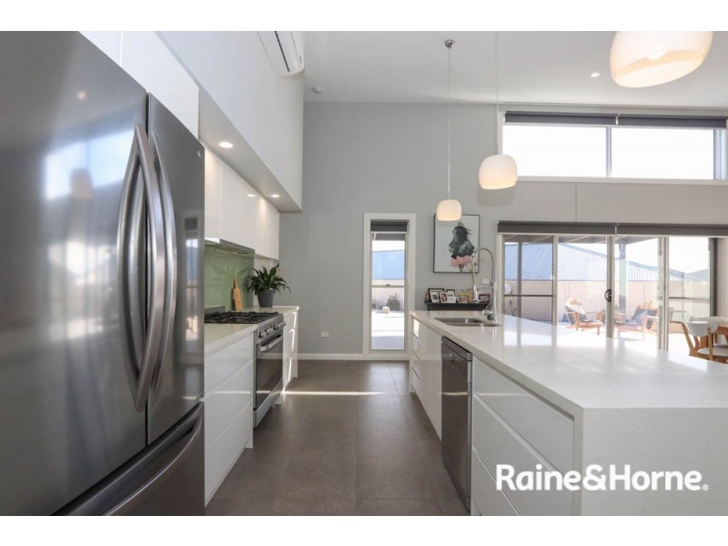 5 O’Farrell Place, Kelso NSW 2795