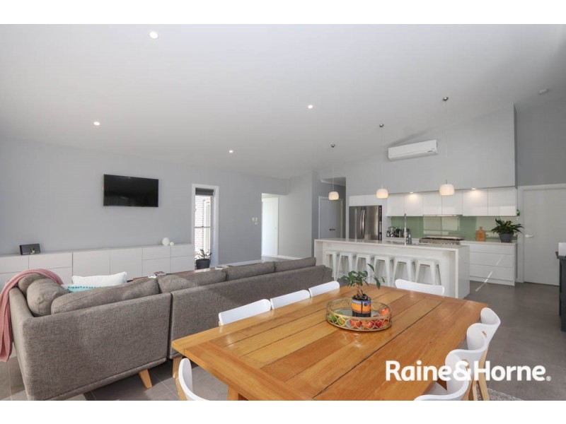 5 O’Farrell Place, Kelso NSW 2795