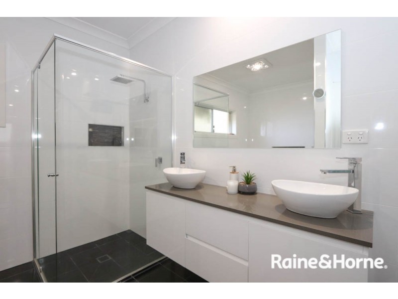 5 O’Farrell Place, Kelso NSW 2795