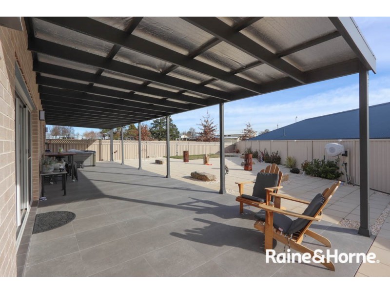 5 O’Farrell Place, Kelso NSW 2795