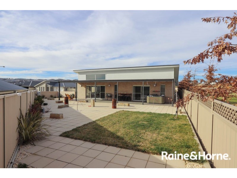 5 O’Farrell Place, Kelso NSW 2795