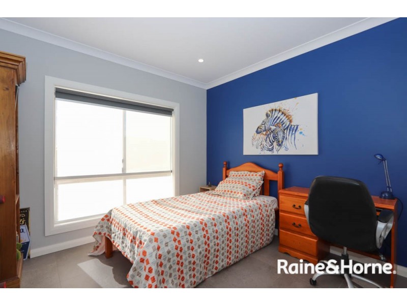 5 O’Farrell Place, Kelso NSW 2795