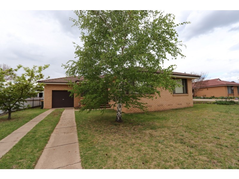 24 Camidge Cl, Kelso NSW 2795