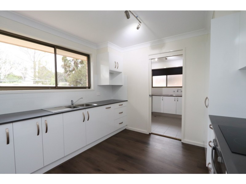 24 Camidge Cl, Kelso NSW 2795