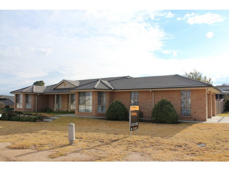 23 Tandora Street, Bathurst NSW 2795