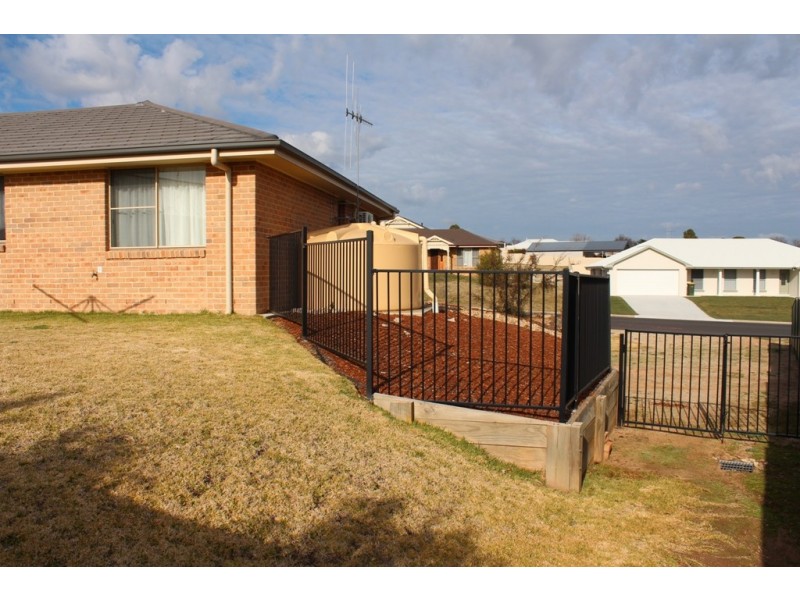 23 Tandora Street, Bathurst NSW 2795
