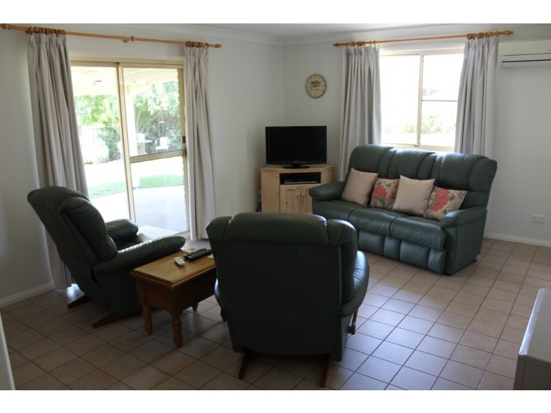 6 Westbourne Drive, Bathurst NSW 2795