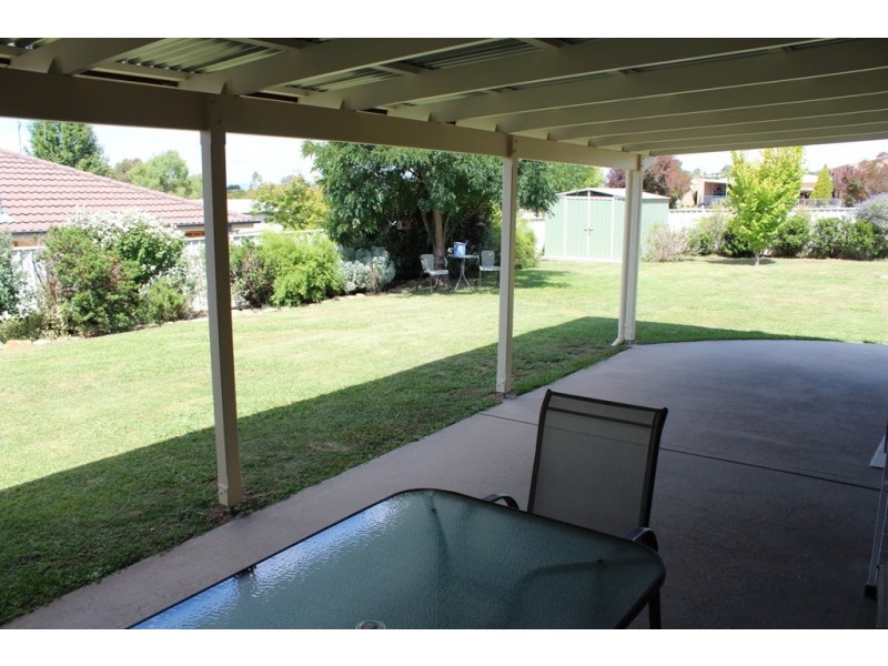 6 Westbourne Drive, Bathurst NSW 2795