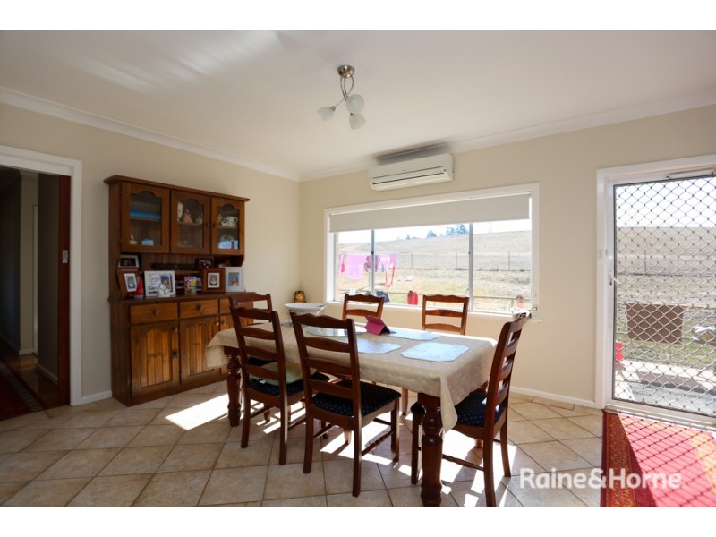 795 Sofala Road, Laffing Waters NSW 2795