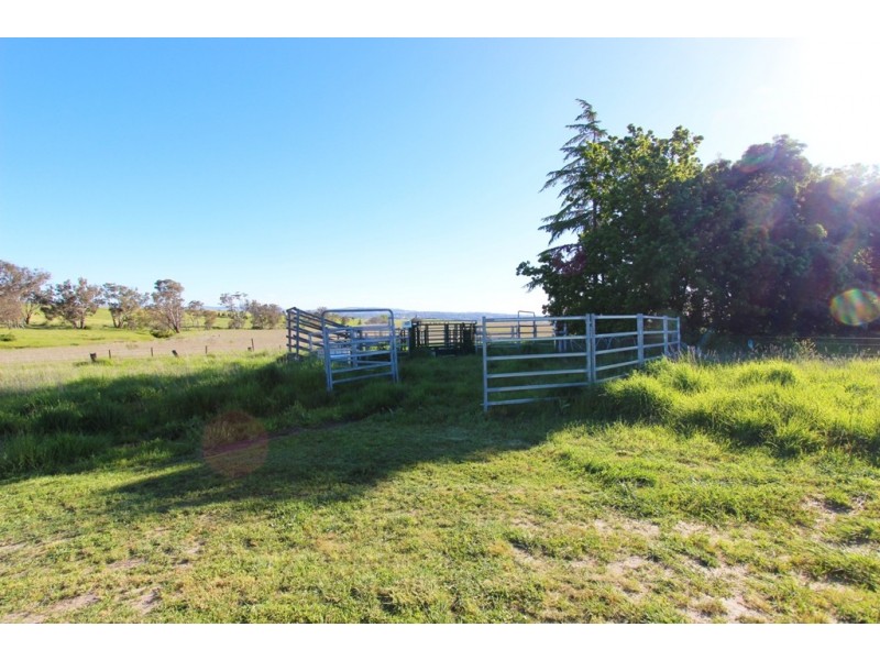 795 Sofala Road, Laffing Waters NSW 2795