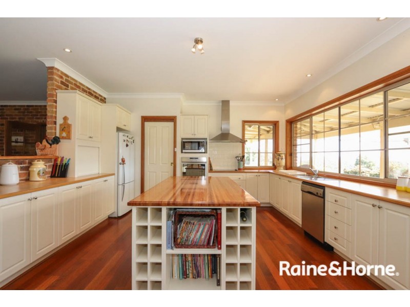 109 James White Drive, Fosters Valley NSW 2795