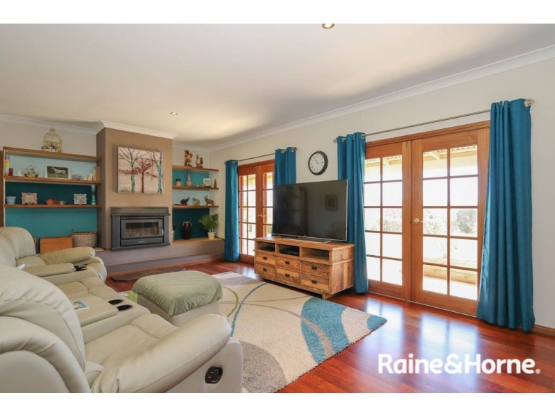 109 James White Drive, Fosters Valley NSW 2795