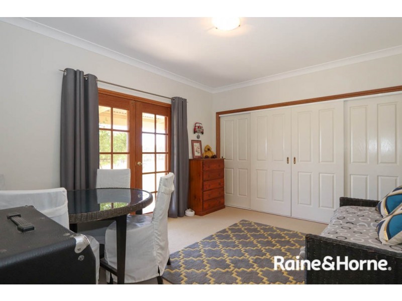 109 James White Drive, Fosters Valley NSW 2795