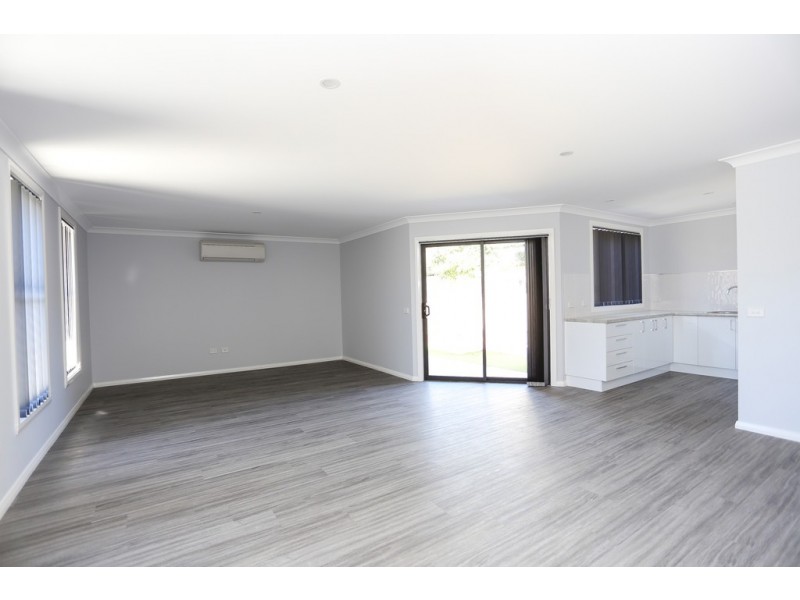 358c Stewart St, Bathurst NSW 2795